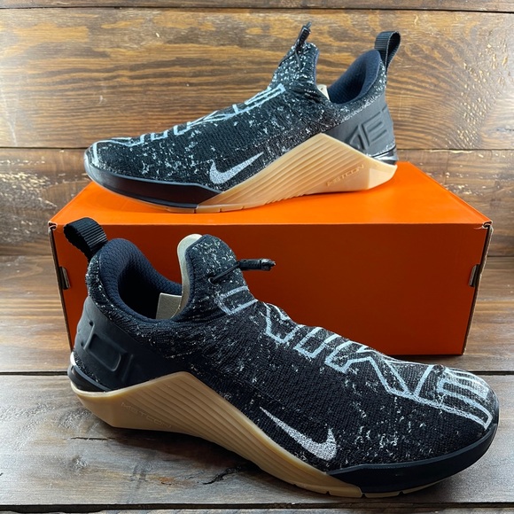 NIKE REACT METCON MENS SHOES - Picture 11 of 11